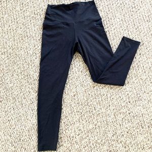 Born Primitive charcoal grey Lg scrunch leggings CrossFit Yoga Fitness Booty